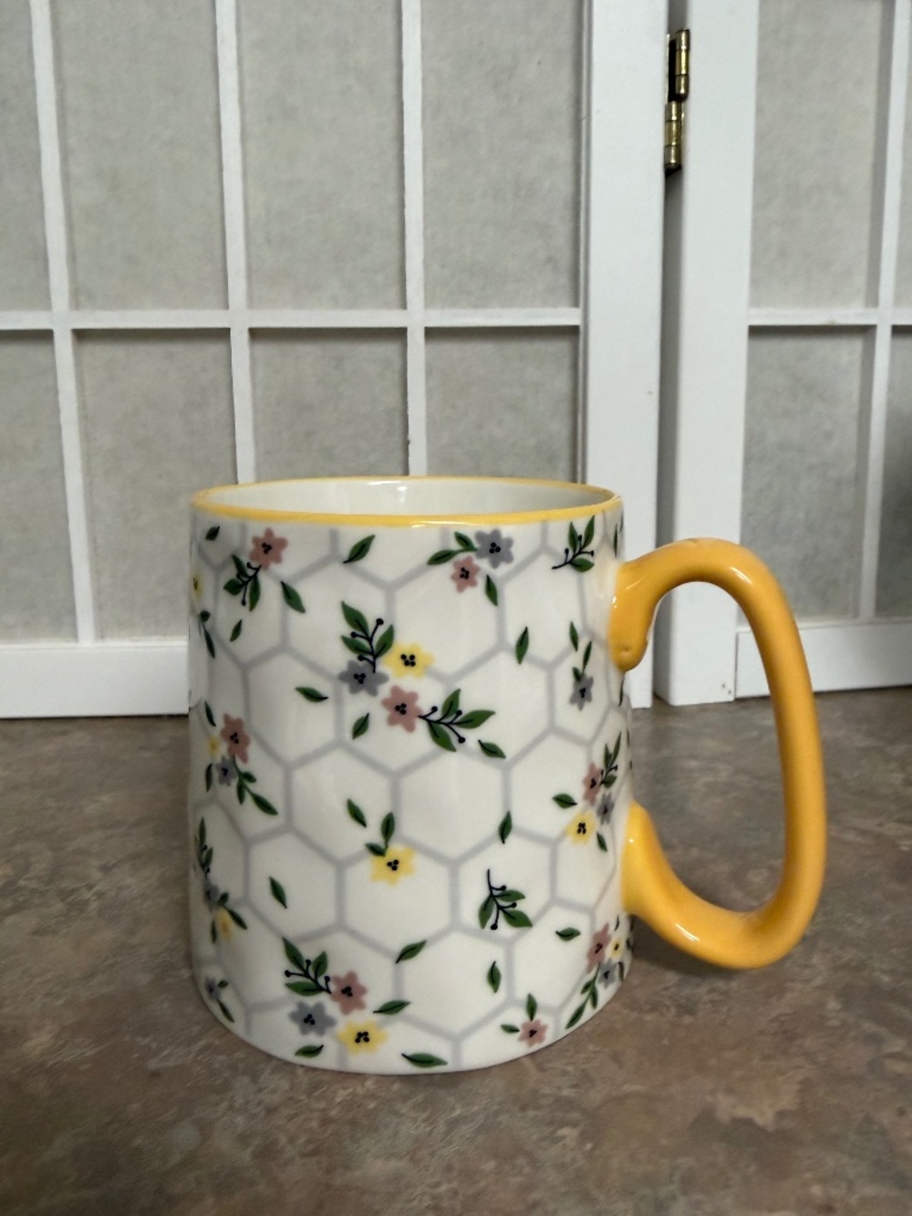 10 Strawberry Street Bella Honeycomb Floral Mug